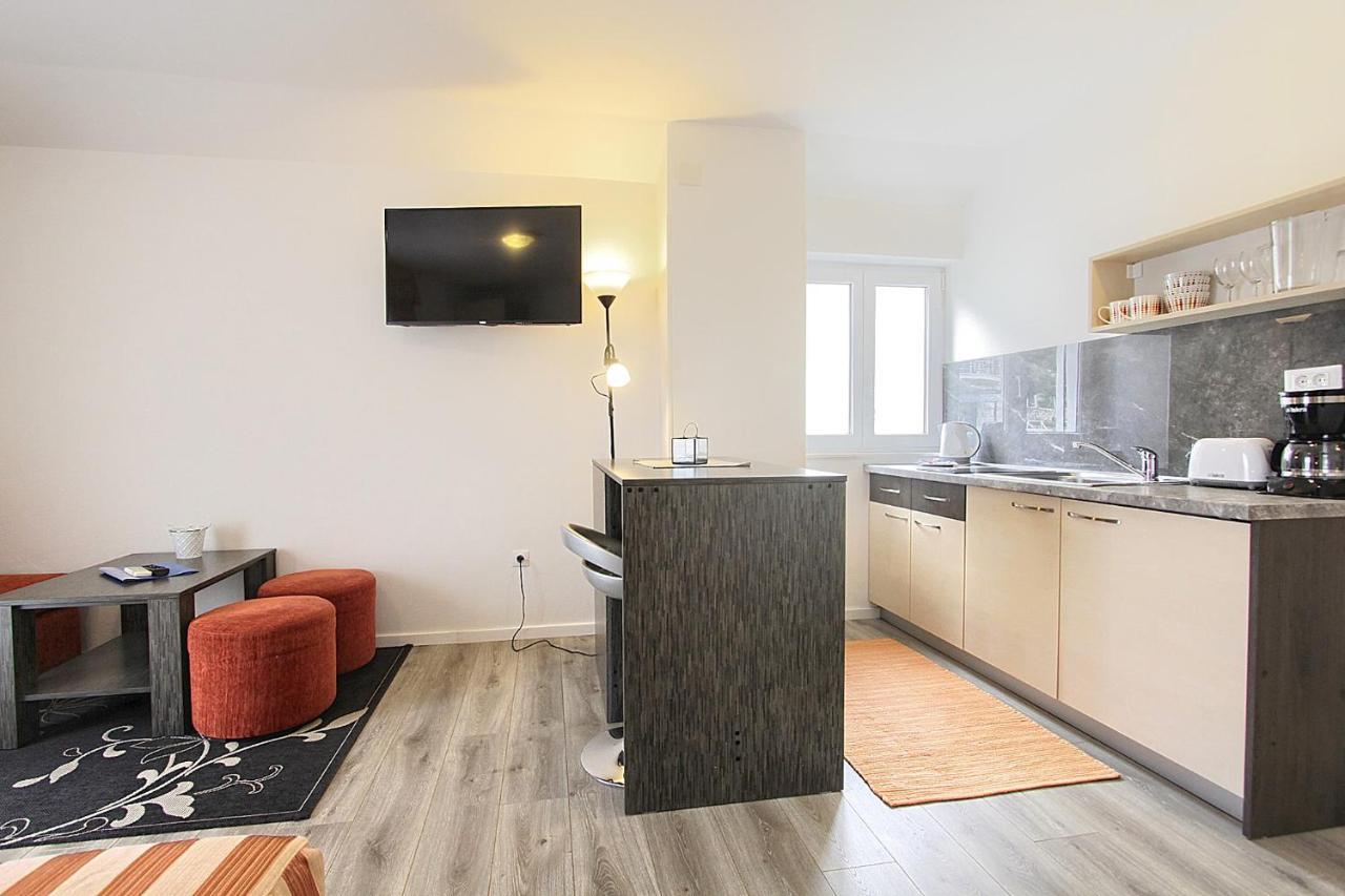 Gloria Apartment *