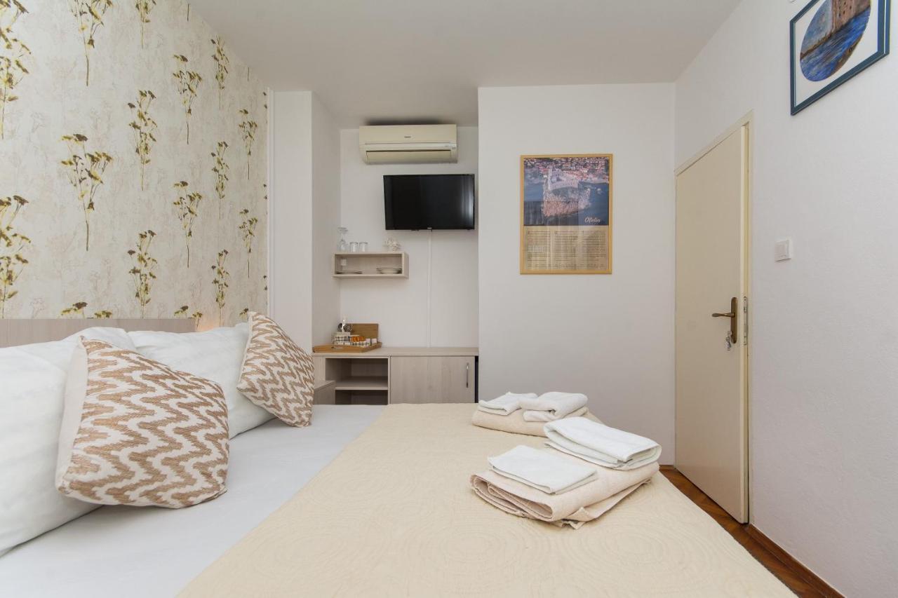Gloria Apartment